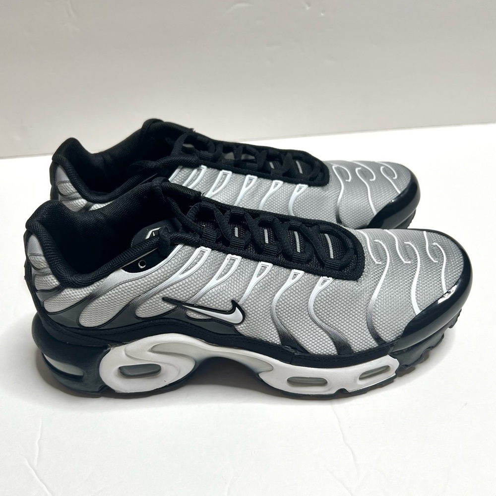 NEW Nike Air Max Plus